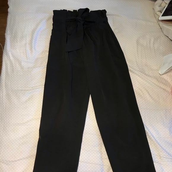 🌟SHEIN Paperbag Ruffle Tie Crop Capri Pants - Picture 5 of 9